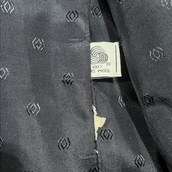 Vintage Talbots | Navy Blue Wool Blazer - Picture 6 of 16